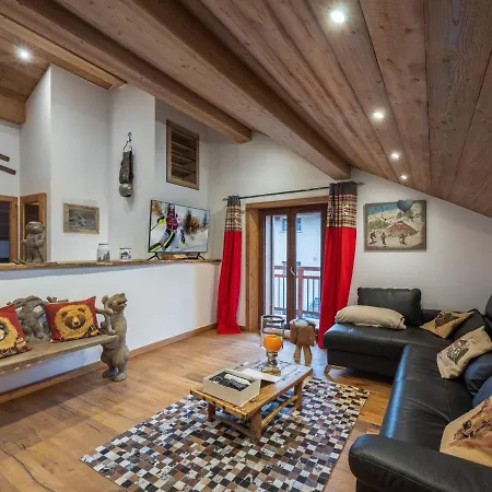 Rénové Au Centre De Avec Balcon Et Parking - Fr-1-569-137