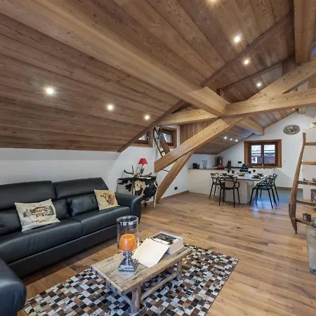 Renove Au Centre De Avec Balcon Et Parking - Fr-1-569-137 Megeve
