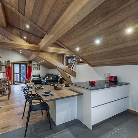 Apartment Renove Au Centre De Avec Balcon Et Parking - Fr-1-569-137 *