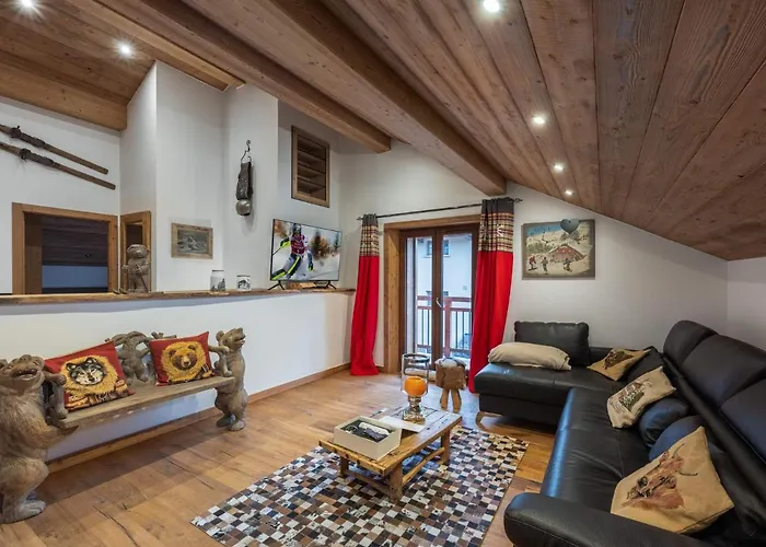 Renove Au Centre De Avec Balcon Et Parking - Fr-1-569-137